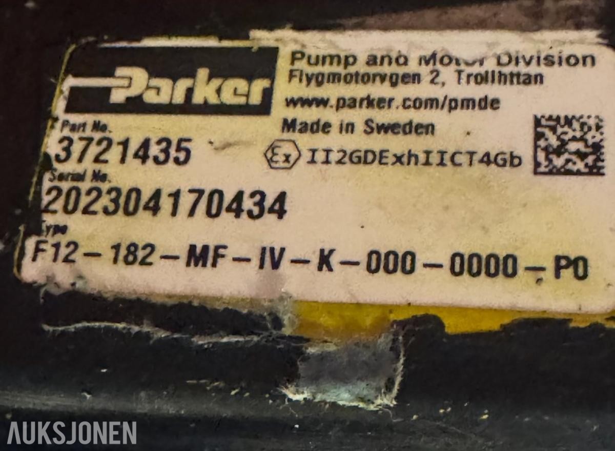 2023 Parker F12-182 hydraulikkmotor med tre monterte hydraulikkslanger og hurtigkoblinger